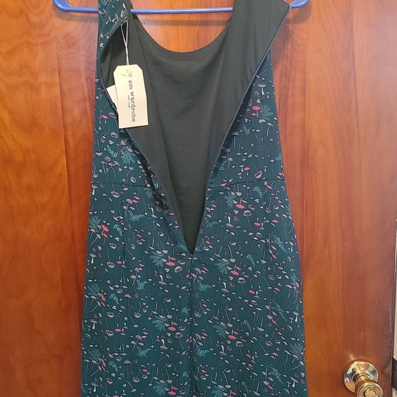 The CUTEST mushroom 🍄 dress - Picture 2 of 7